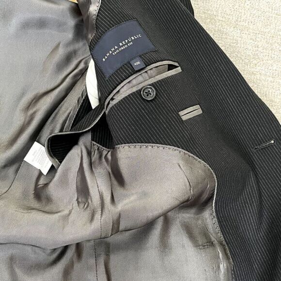 Banana Republic Wool Blend Blazer Jacket Mens 42R Black Pinstripe Tailored Fit - Picture 6 of 13